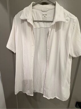 True Classics Men's White Short-Sleeve Button-Down Shirt
